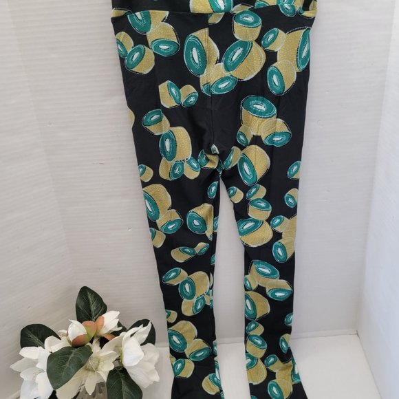 Rare LuLaRoe One Size OS Legging Kiwi Tree Fruit Green Black Soft Rare - Picture 10 of 10